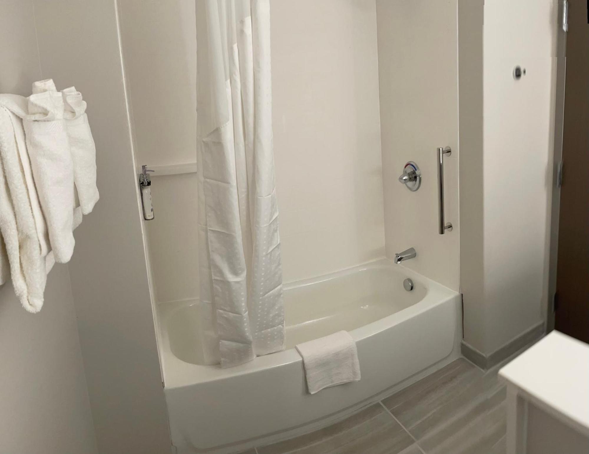 Holiday Inn Express & Suites Muskegon - Grand Haven By Ihg 外观 照片